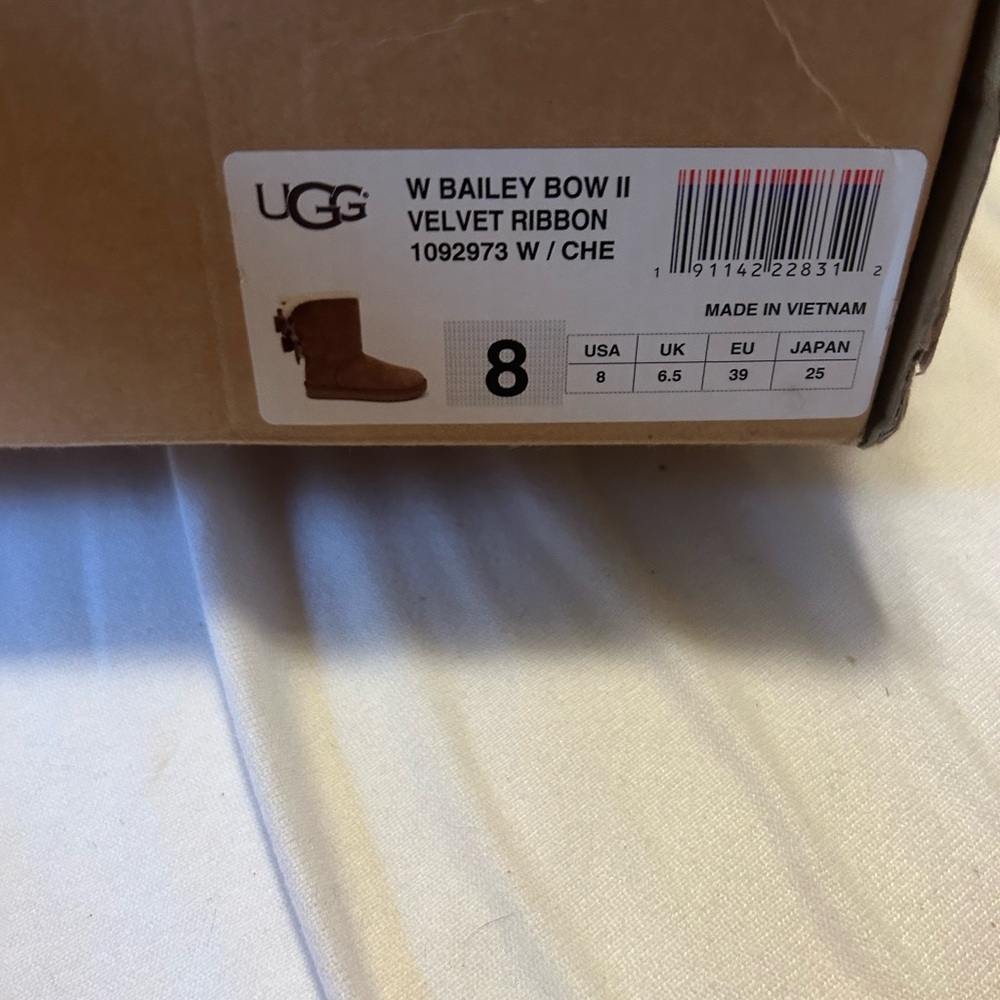UGG women Bailey Bow II Boots - Chestnut worn twice